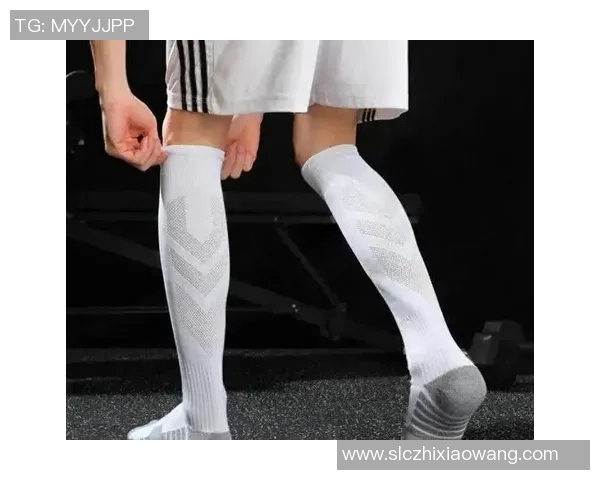 穿上足球明星同款袜子感受赛场激情与时尚魅力的完美结合