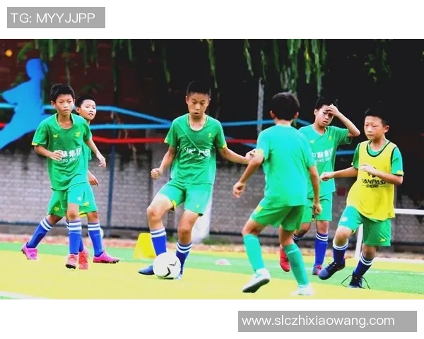 开足球世界的梦想之旅让我们一起追逐绿茵场上的荣耀与激情